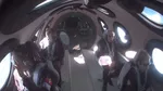 Firma Virgin Galactic vyniesla do vesmíru prvýkrát civilných pasažierov