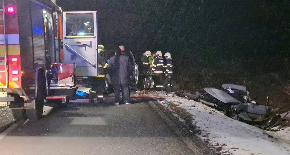 Read more about the article FOTO Obrovská tragédia! Pri zrážke dvoch áut zomreli traja zo siedmich cestujúcich