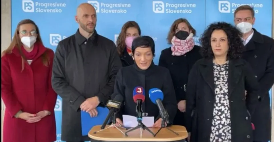 Read more about the article Progresívci sú za povinné očkovanie dospelej populácie! Vyjadril sa aj Hlas