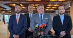 Robert Fico a jeho spolustraníci na tlačovke SMeru - SSD v utorok 16. mája.