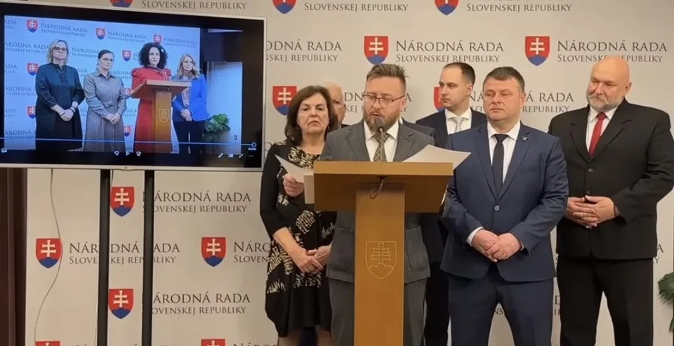 You are currently viewing Expertky Progresívneho Slovenska sa pustili do Šimkovičovej a Kotlára. Prišla odpoveď