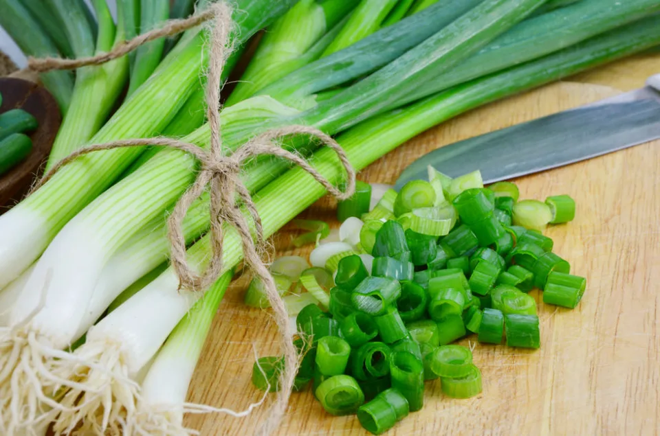 Read more about the article Jarná cibuľka – vitamínová bomba s vôňou jari