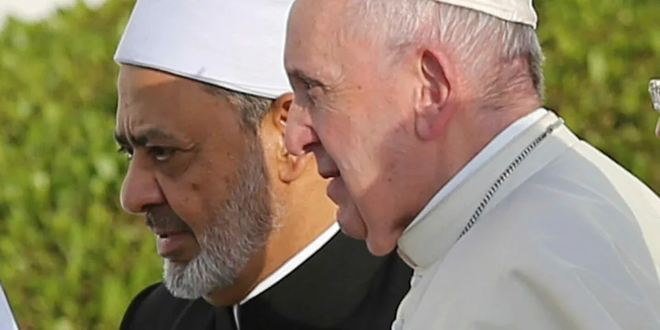 Read more about the article Pápež sa cíti po operácii dobre. Rýchle zotavenie mu poprial aj svetový predstaviteľ islamu