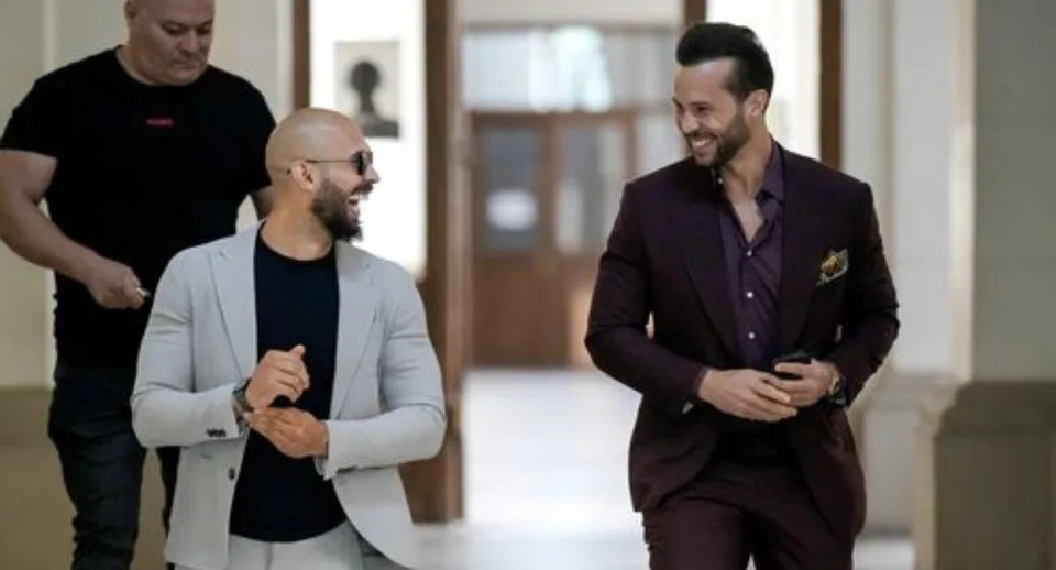 Read more about the article VIDEO Premiéra Fica chváli svetoznámy influencer. Spolu s bratom ho podporili už aj po atentáte
