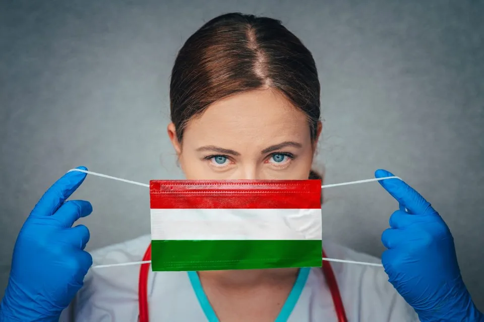 Read more about the article Maďarsko: Pribudlo viac ako 4 800 nakazených, zomrelo 107 pacientov