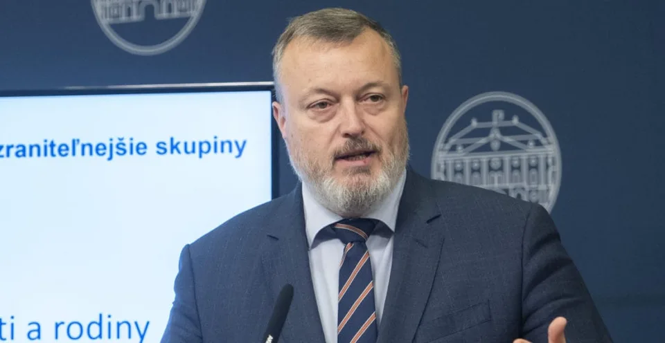 Read more about the article Vláda pomôže deťom ohrozeným chudobou