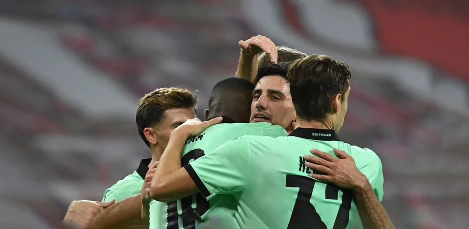Read more about the article Víkendové prenosy Bundesligy sú pre zhoršujúcu sa situáciu v ohrození