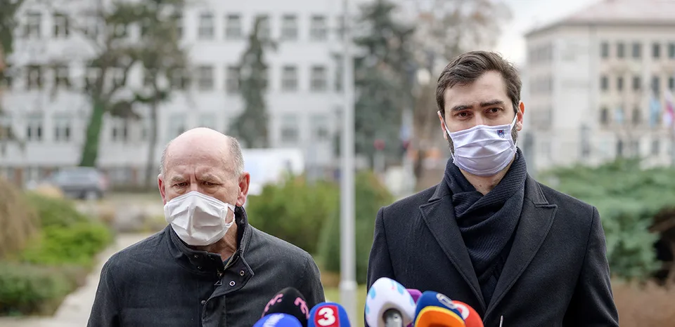 Read more about the article Situácia v Nitre je kritická: Zdravotníci chcú úplný lockdown!