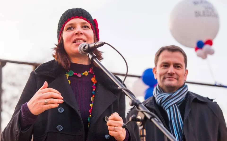 Read more about the article Veronika Remišová zmenila farbu vlasov a šatník. Kopíruje prezidentku?