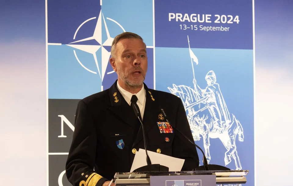 You are currently viewing ŠOKUJÚCE slová šéfa Vojenského výboru NATO: Pripravte sa na možnú vojnu!