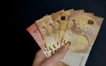 Peniaze, bankovky, eurá