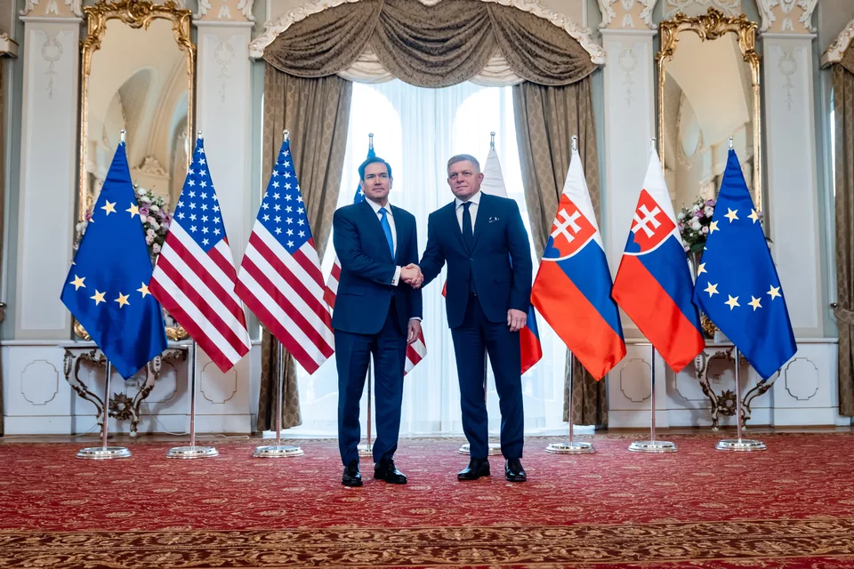Read more about the article VIDEO Spoločné rokovania V4 s USA, NATO, Ukrajina, výstavba elektrárne. Aj o tom hovoril premiér s Rubiom