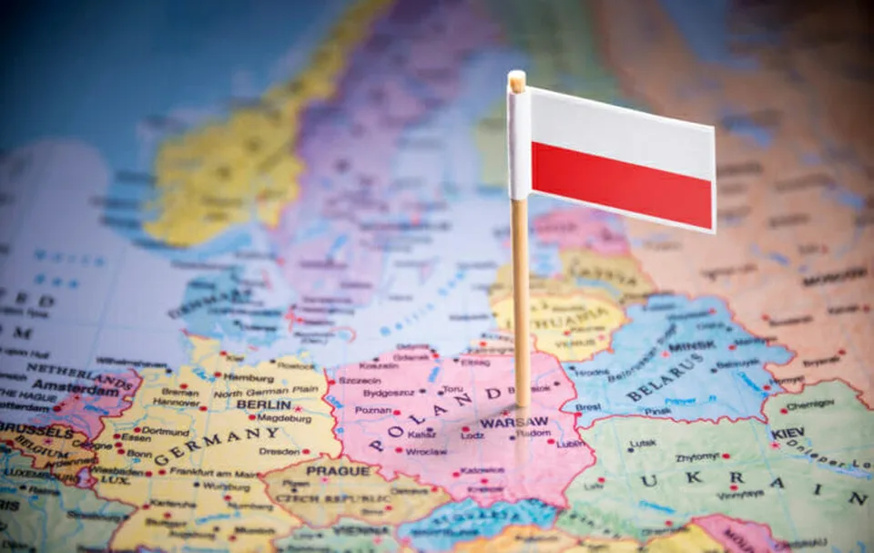 Read more about the article Poľský škandál okolo predaja víz: Európska komisia žiada vysvetlenie!