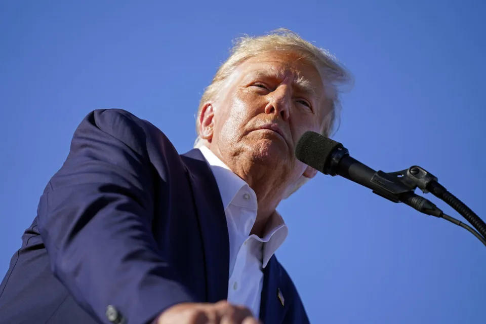 Read more about the article Trumpa obvinili za snahy zvrátiť svoju prehru vo voľbách v štáte Georgia