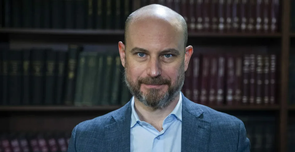 Read more about the article Náš europoslanec tvrdí, že hlavnou témou má byť podpora Ukrajiny: Pošlime im vojenskú pomoc!