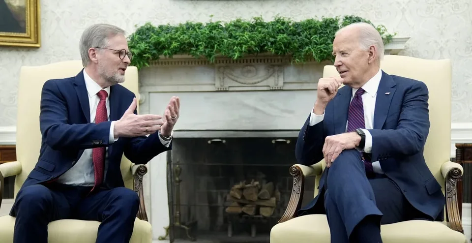 Read more about the article To sa teda predviedol: Český premiér Fiala sa svojou angličtinou zahanbil! Takmer mu nerozumel ani Biden
