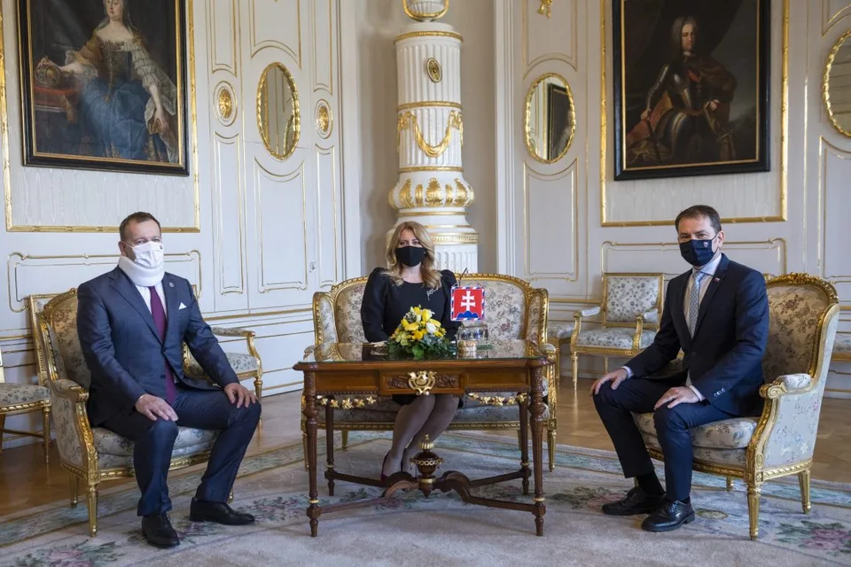 Read more about the article Kollár priznal aj dom v Thajsku, prezidentka pôdu a Heger viaceré nehnuteľnosti