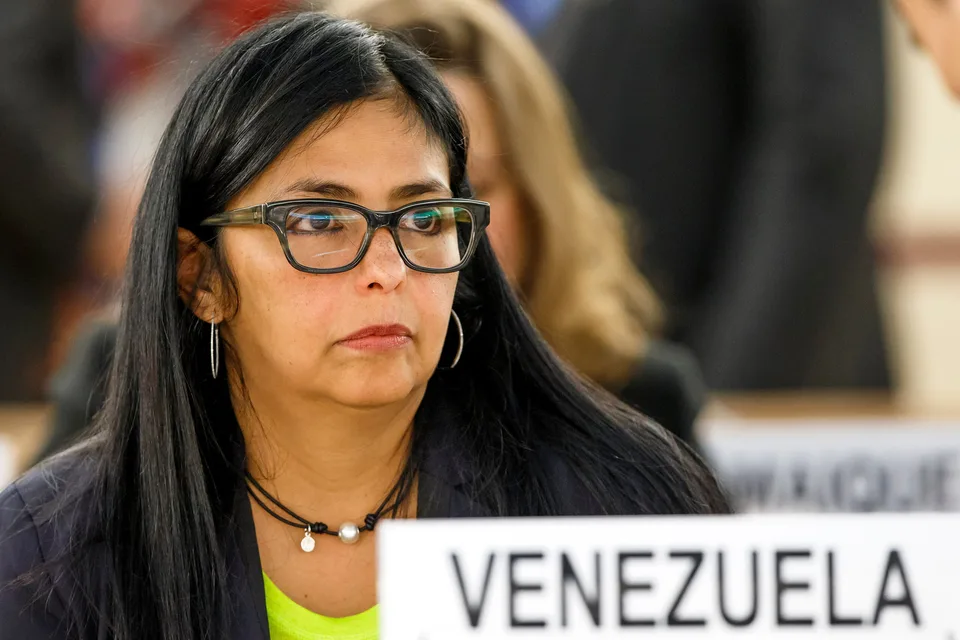 Read more about the article Venezuela je v zovretí USA: Prezidentka podpísala zákon, ktorý umožní zahraničným firmám ťažiť ropu