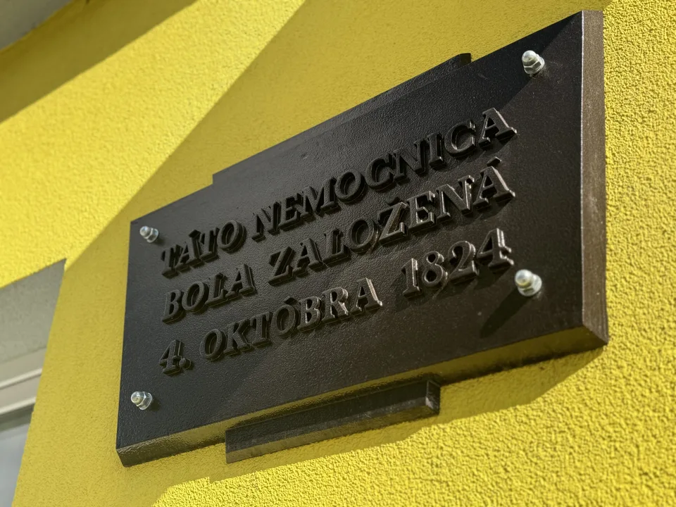 Read more about the article Dve storočia starostlivosti: Fakultná nemocnica oslavuje! 