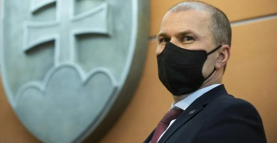 Read more about the article VIDEO Kovařík sa vrátil k protestom, odniesli si to politici: Na toto od roku 2012 upozorňujeme NR SR!