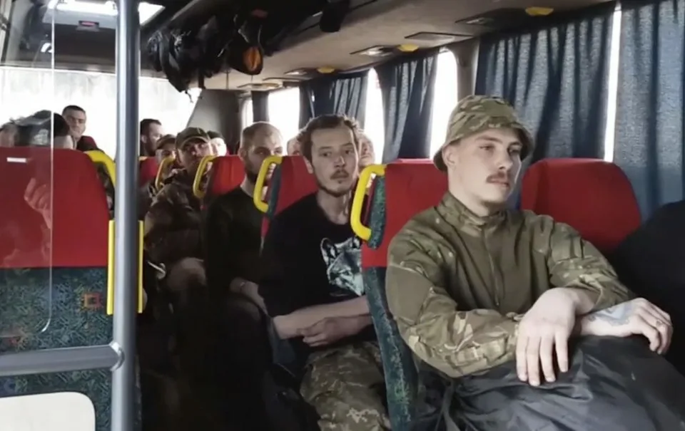 Read more about the article Veliteľ pluku Azov: Ukrajinské velenie nariadilo zložiť zbrane a ukončiť obranu Mariupolu!
