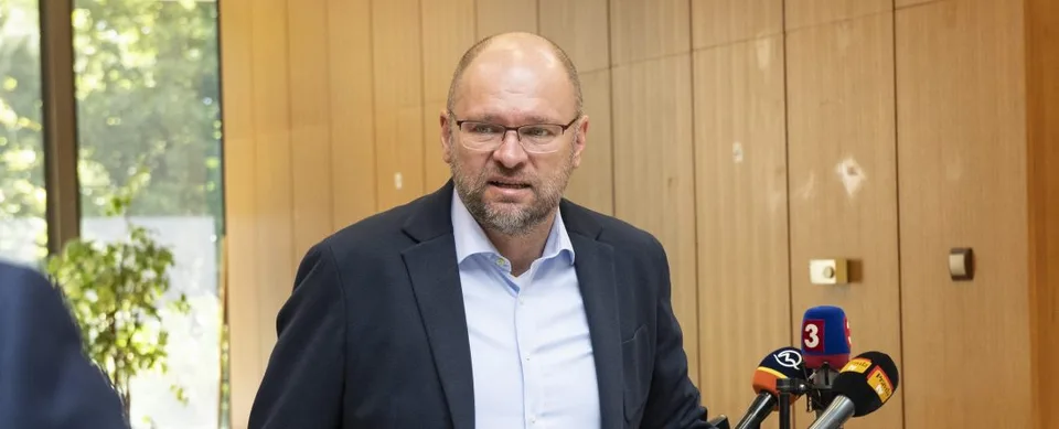 Read more about the article Sulík naštval Slovákov. Toto mu odkazujú za nenosenie rúška