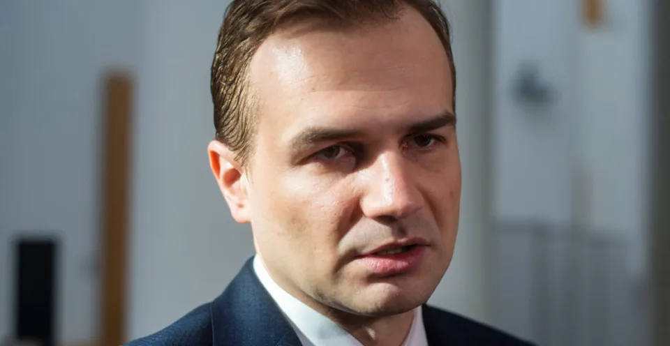Read more about the article VIDEO Ekonóm Za ľudí vyhlásil: Dôchodcovia nie sú tí najväčší chudáci! Hlas ostro reaguje