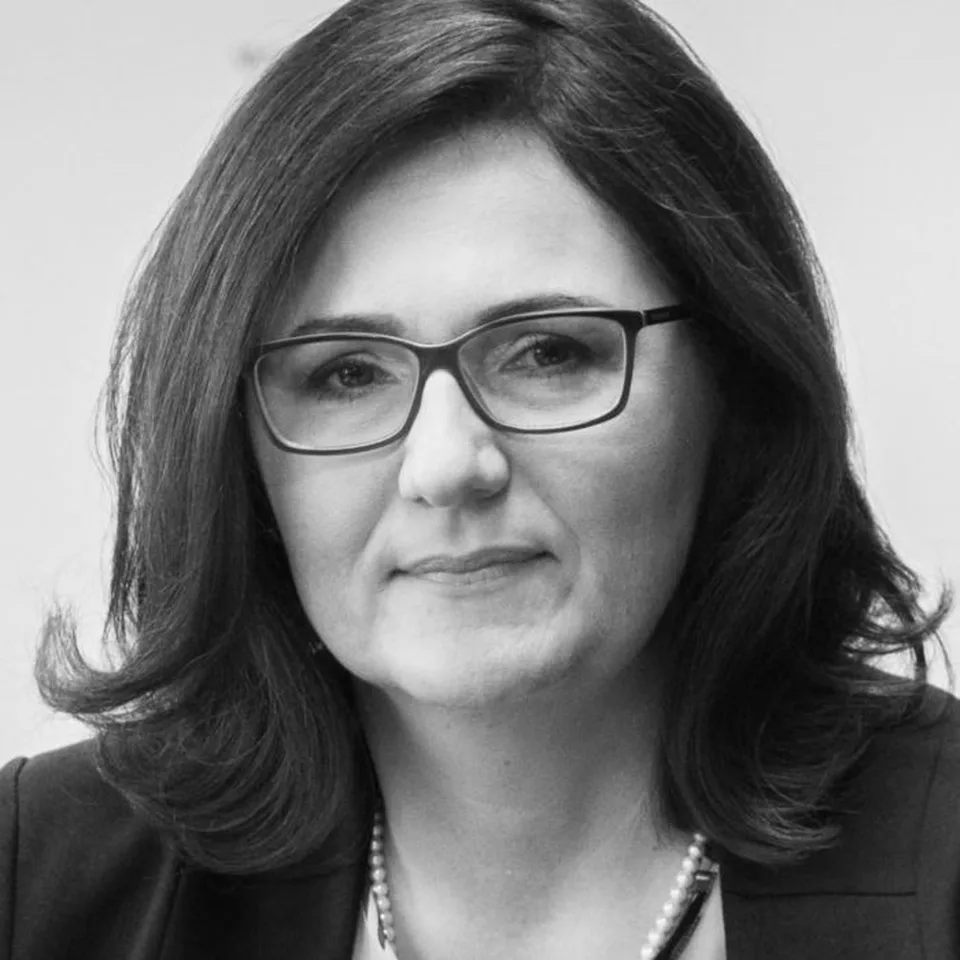 Read more about the article Politici vyjadrujú úprimnú sústrasť rodine a blízkym Martiny Lubyovej: Kolegovia vyzdvihujú jej odborné kvality