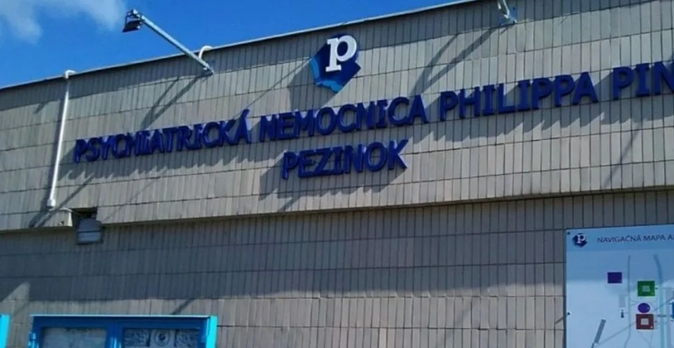 Read more about the article Plat 2500 eur je málo? Šéfovať pezinskej psychiatrii chce oficiálne iba jedna osoba!