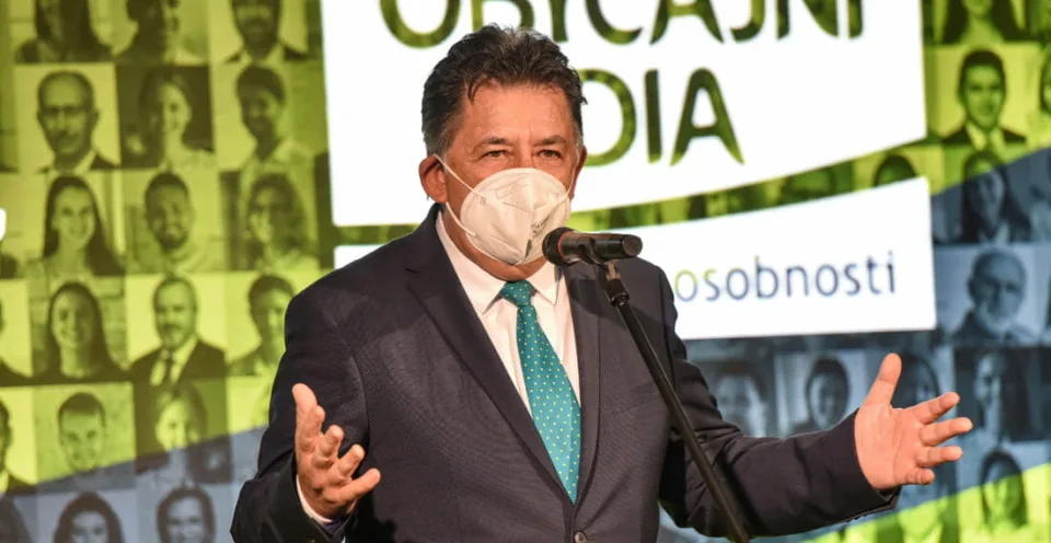 Read more about the article Tarabovec Kuffa odkazuje Budajovi: Ste minister mimovládok, budú ďalšie protesty!
