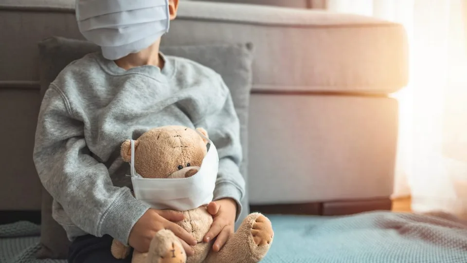Read more about the article Už aj v Česku zachytili zriedkavý syndróm, ktorý hrozí deťom po COVID-19!
