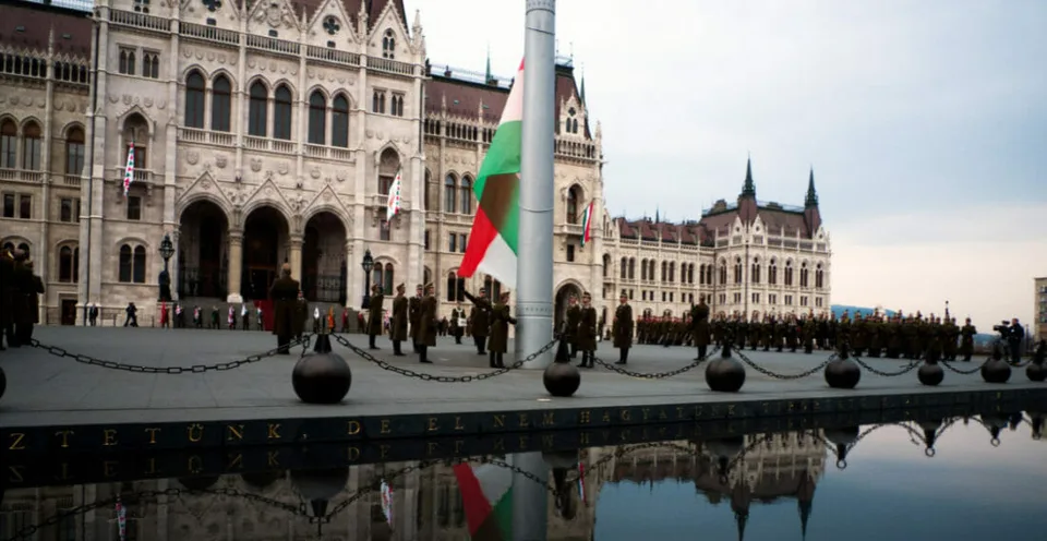 Read more about the article Rast maďarského priemyslu sa zrýchlil, maloobchodný predaj sa spomalil