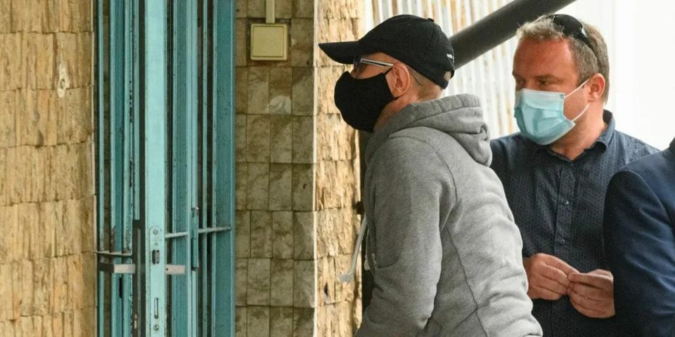 Read more about the article Kollára a Pčolinského opäť obvinili: Kriminalizácia nášho klienta pokračuje, tvrdia obhajcovia!