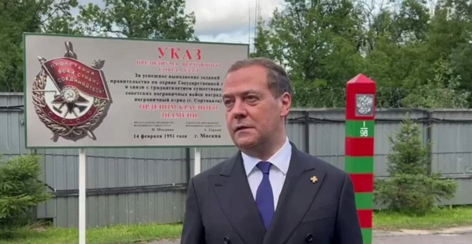 Read more about the article Mapa Ukrajiny po vojne? Medvedev: Západní analytici to vidia inak, ako prezident Zelenskyj!