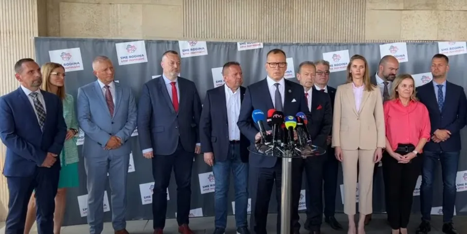 Read more about the article VIDEO SME RODINA: Hlas regiónov – hlas boží! Hnutie má nové posily z radov primátorov a starostov