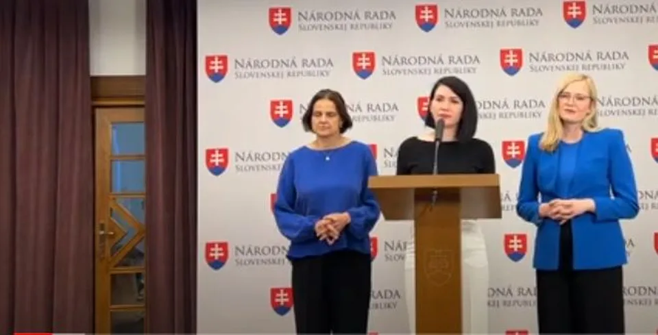 You are currently viewing Idú Kollárovi po krku! Poslanci SaS a Demokratov chcú šéfa parlamentu zosadiť z funkcie!