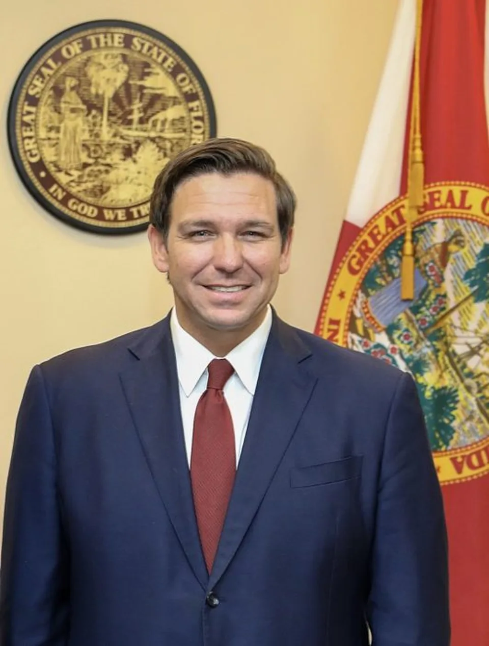Read more about the article Ďalší uchádzač o kreslo prezidenta USA: DeSantis oznámil svoju kandidatúru na Twitteri