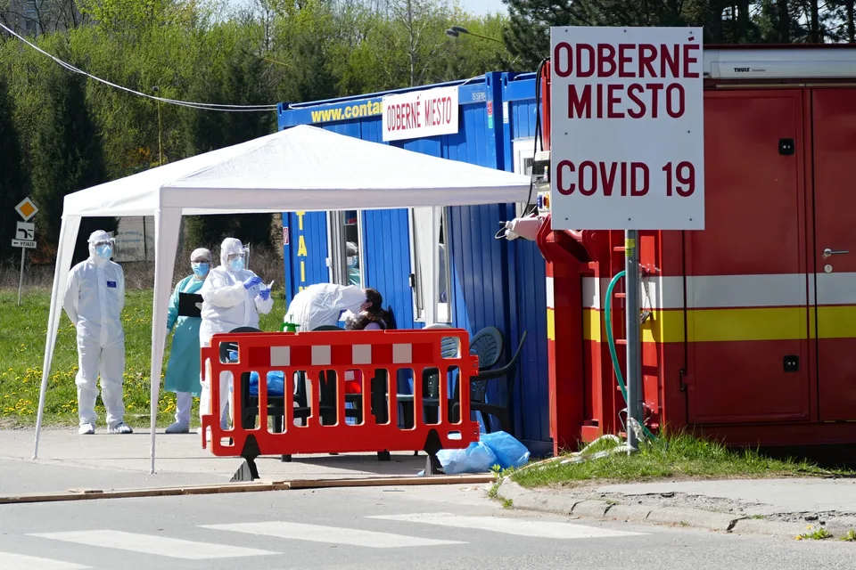 Read more about the article Koľko ľudí otestovali počas plošného testovania na Orave a v Bardejove? Aké sú výsledky?