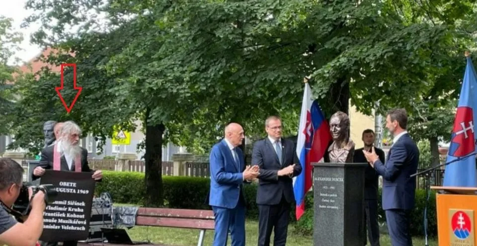 Read more about the article Dobili Kalmusa do bezvedomia? Je to inak, videla som to zblízka, tvrdí žena, ktorá mala byť pri incidente