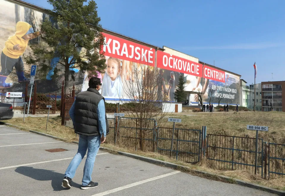 Read more about the article Banskobystrická župa bude od 6. decembra v krajských centrách očkovať len zaregistrovaných