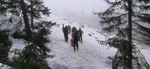 Horská záchranná služba (HZS) v sobotu pomáhala viacerým turistom, ktorí v nepriaznivých poveternostných podmienkach uviazli na hrebeni Malej Fatry. Obdobnú záchrannú akciu mali aj v piatok