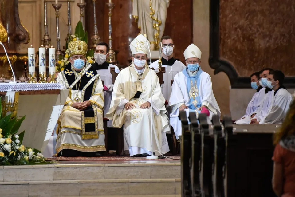 Read more about the article Biskupi podporili testovanie. Prosia ľudí, aby prijali výzvu štátu