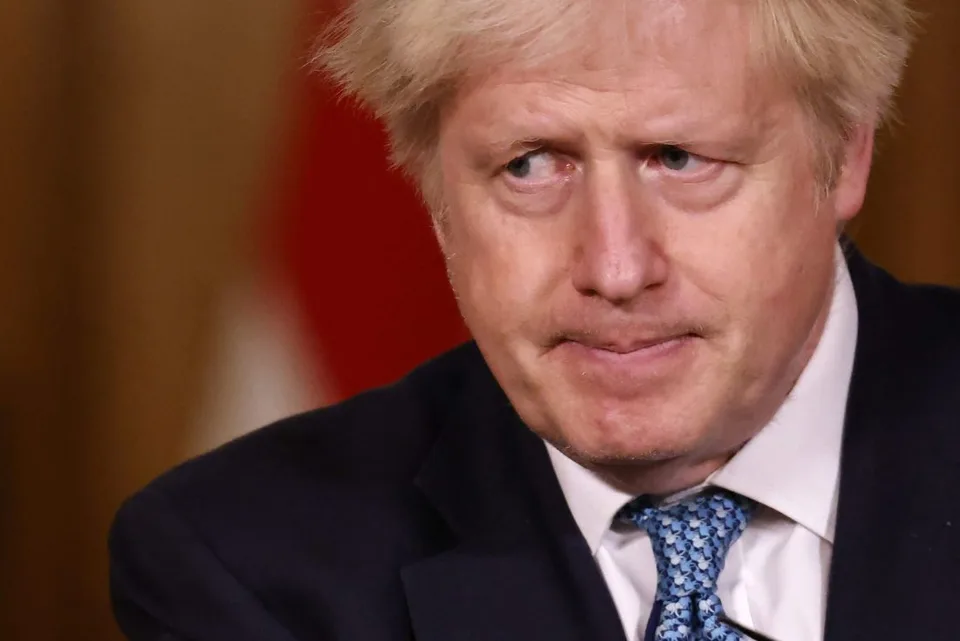 Read more about the article Šíril Johnson HOAX? Britskí experti spochybnili jeho vyhlásenie o víruse!