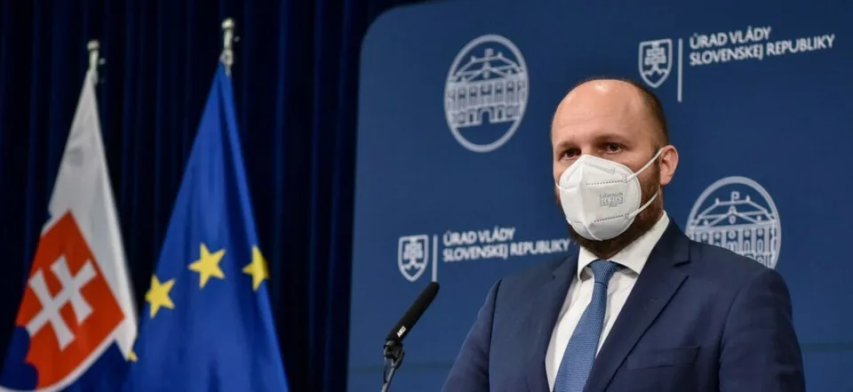 Read more about the article VIDEO Naďove ostré slová: Kritizoval muža, ktorého mal osobne stretávať na akademickej pôde!