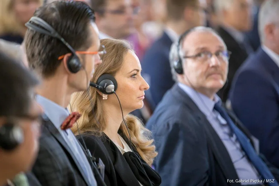Read more about the article Rezort školstva varuje: Pozor na „vzdelávací seminár pre učiteľov“, ktorý organizuje občianske združenie Slovenská národná rada obrodenia