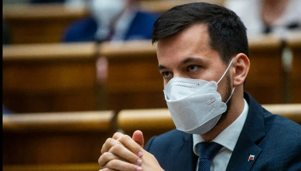 Read more about the article Šeliga poslal Ficovi drsný odkaz: Prestaňte fňukať ako usoplené decko!