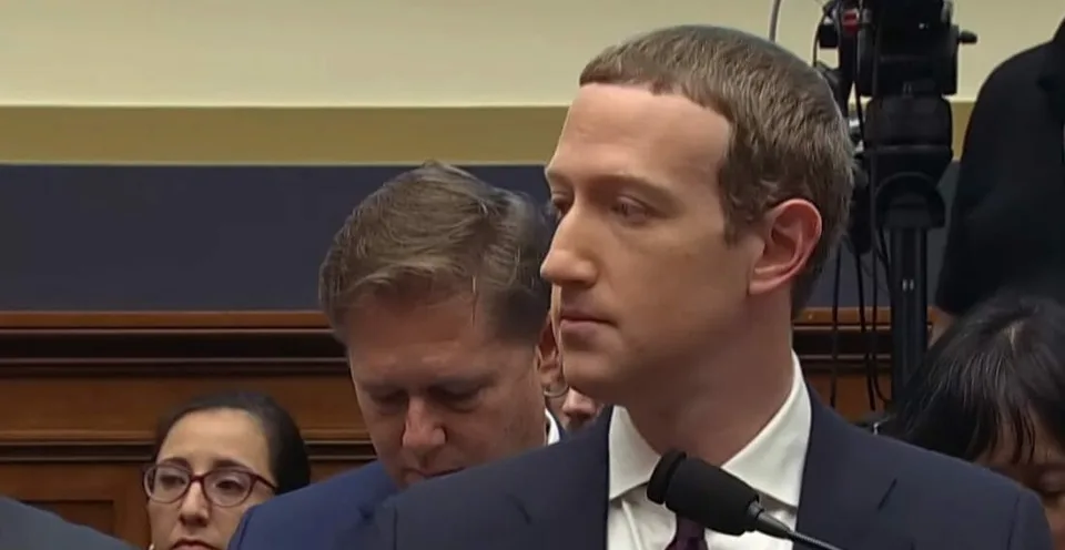 Read more about the article Zuckerberg šokuje: Facebook povolí výzvy na násilie voči ruským vojakom! Týka sa to aj Slovenska