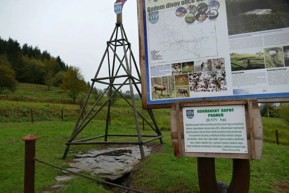 Read more about the article FOTO Kysucká obec ponúka sedem divov! Vyvierala tam ropa, majú aj Múr histórie