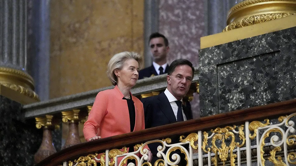 Read more about the article Musíme urýchlene prezbrojiť Európu, hovorí šéfka eurokomisie Von der Leyenová po stretnutí v Londýne