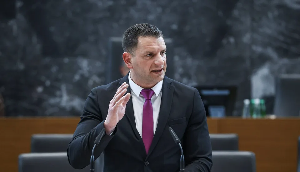 Read more about the article Šéf slovinského parlamentu chce usporiadať referendum o vystúpení z NATO